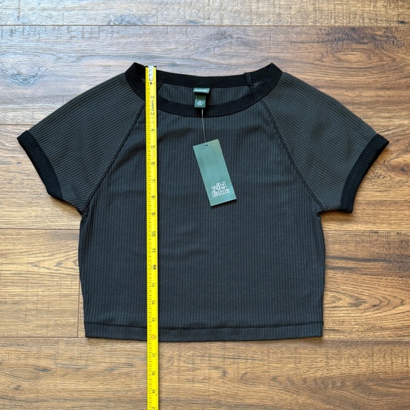 Wild Fable Women's Short Sleeve Ribbed Waffle Slim Crop T-Shirt Size XS - Picture 4 of 6